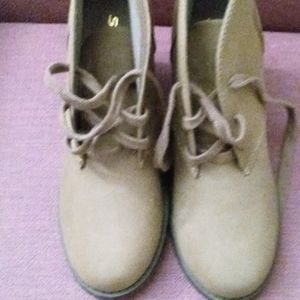 Size 9 boots